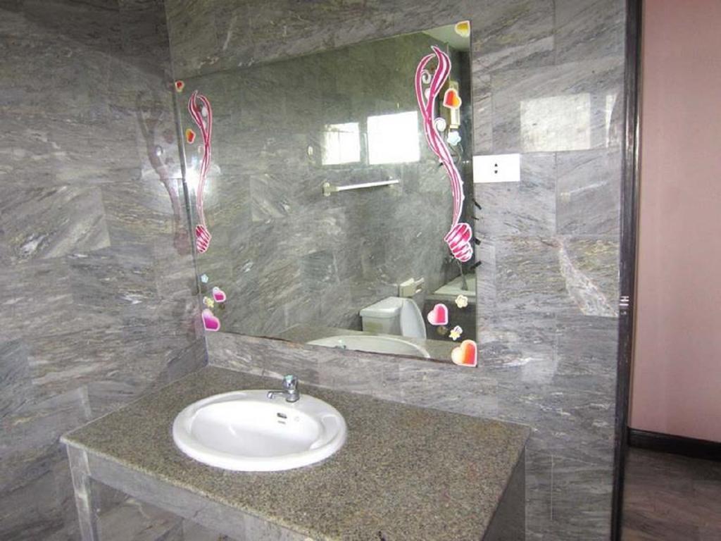 פאטאיה Aa Guesthouse חדר תמונה